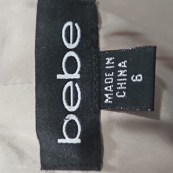 Bebe Coral Ruched 3/4 Sleeve Blazer – Chic Statement Jacket size 6 - Picture 2 of 8